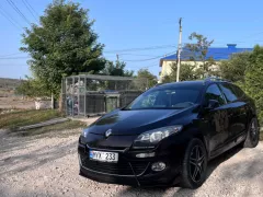 Număr de înmatriculare #MYX233 - Renault Megane. Verificare auto în Moldova