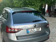 Număr de înmatriculare #IAJ187 - Skoda Superb. Verificare auto în Moldova