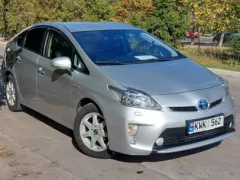 Număr de înmatriculare #KWK562 - Toyota Prius. Verificare auto în Moldova