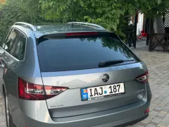 Număr de înmatriculare #IAJ187 - Skoda Superb. Verificare auto în Moldova